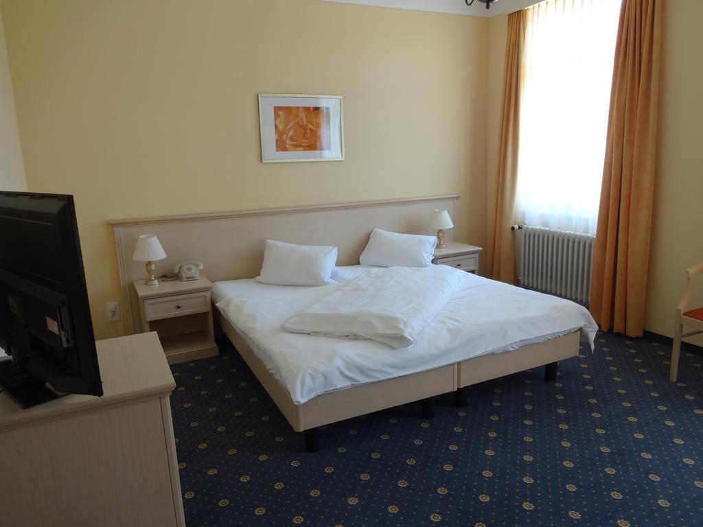Hotel Schweizerhof Weggis Zewnętrze zdjęcie