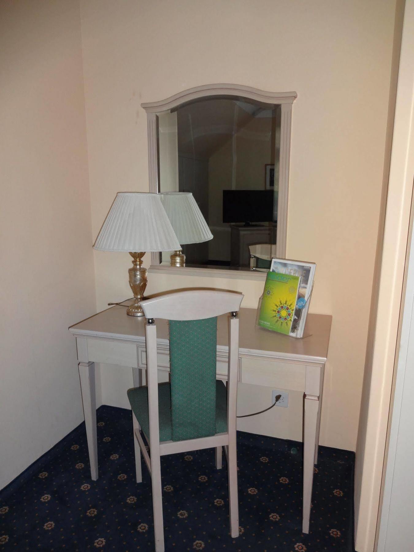 Hotel Schweizerhof Weggis Zewnętrze zdjęcie
