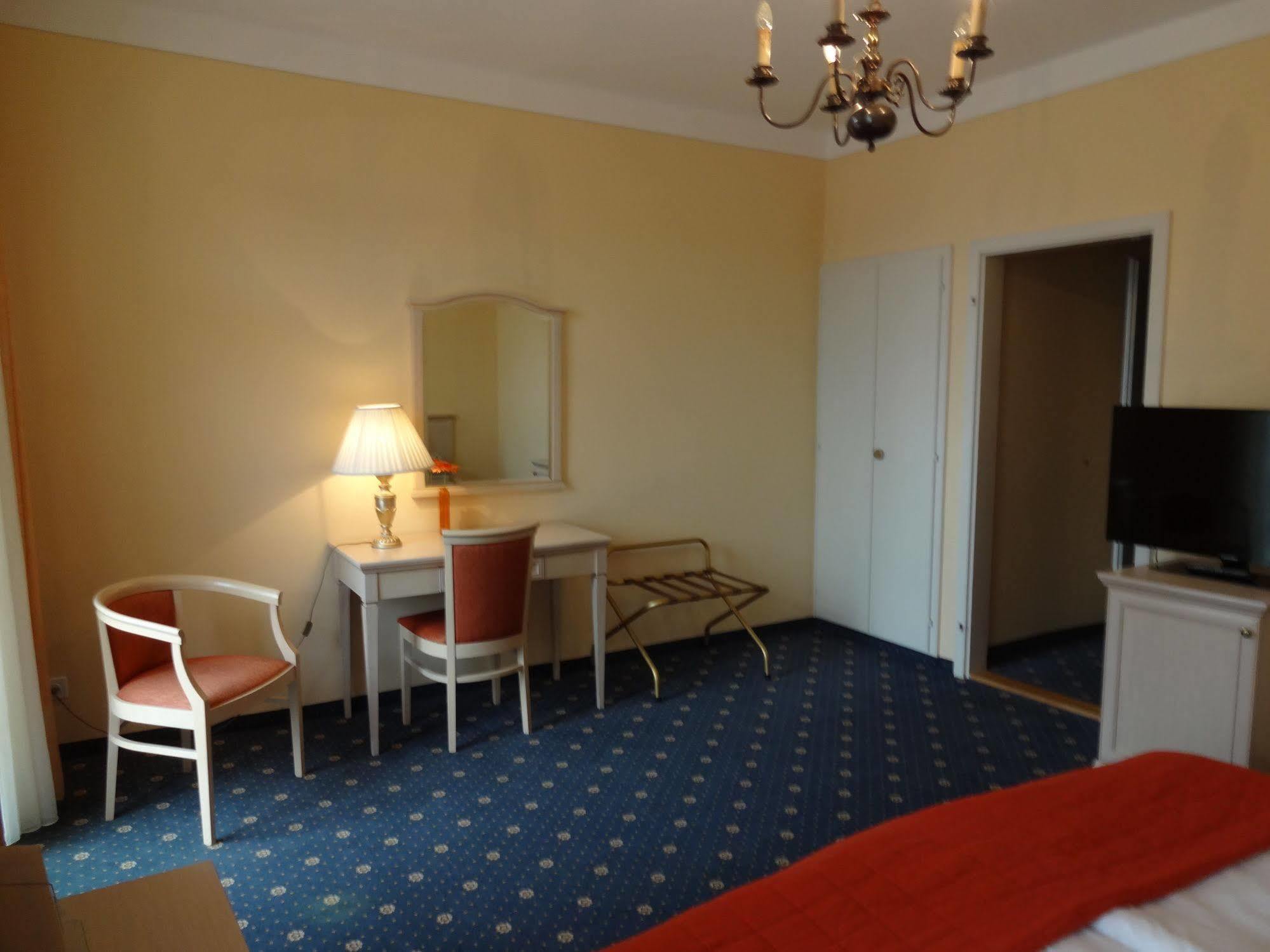 Hotel Schweizerhof Weggis Zewnętrze zdjęcie